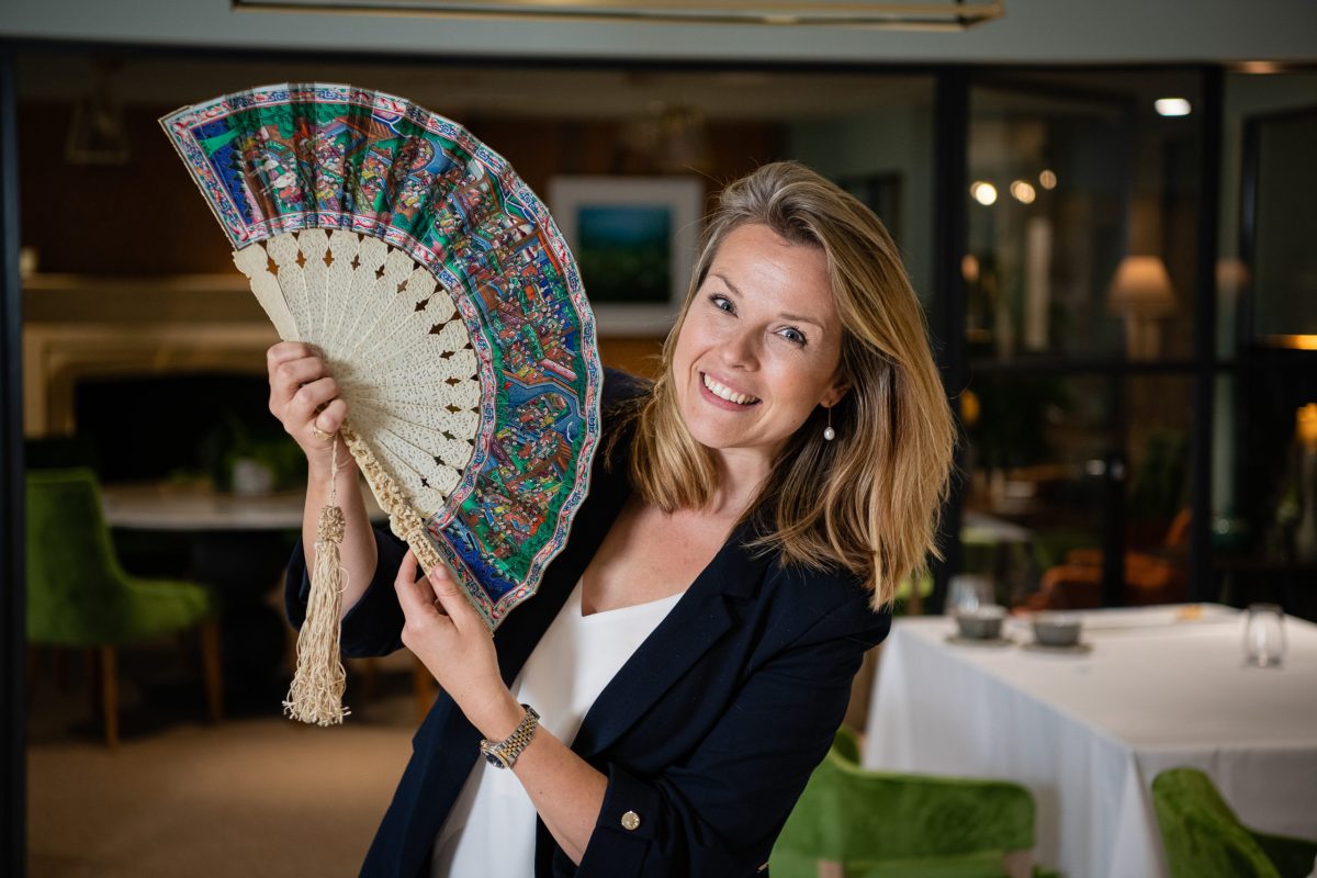 Antiques Expert Christina Trevanion Offers Free Valuations The antiques-expert-christina-trevanion-offers-free-valuations-the